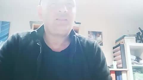 Snapshot of bertus369 chatting on 10/02/25, 03:08 bertus369 online show from 10/02/25, 03:08