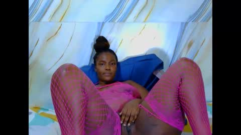 Snapshot of best_frnd chatting on 11/11/25, 12:21 best_frnd online show from 11/11/25, 12:21