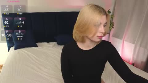 Danny and Kira online show from 10/13/25, 08:31