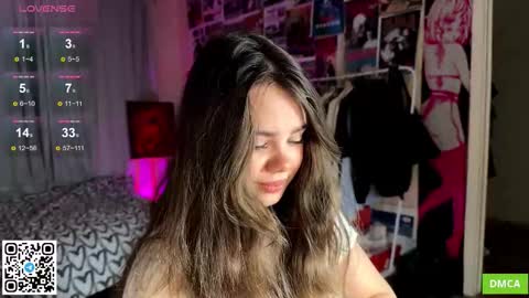 Snapshot of bestie_me chatting on 10/07/25, 05:21 Emily Stream every day online show from 10/07/25, 05:21