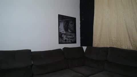 Snapshot of bestmuscle chatting on 10/06/25, 03:59 bestmuscle online show from 10/06/25, 03:59