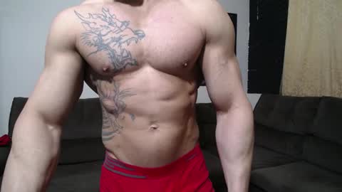 Snapshot of bestmuscle chatting on 10/21/25, 04:35 bestmuscle online show from 10/21/25, 04:35