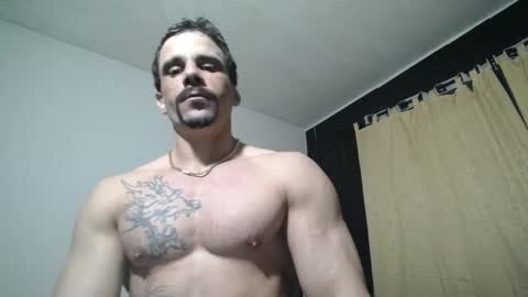 Snapshot of bestmuscle chatting on 10/27/25, 04:05 bestmuscle online show from 10/27/25, 04:05