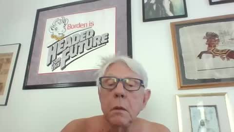 bestshot1951 online show from 10/22/25, 02:17