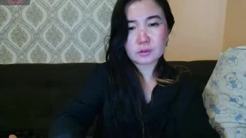 Snapshot of bet_lu chatting on 12/13/24, 04:43 Bet Lu online show from 12/13/24, 04:43