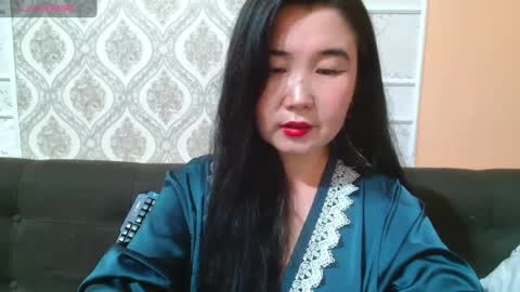 Snapshot of bet_lu chatting on 02/18/25, 06:48 Bet Lu online show from 02/18/25, 06:48