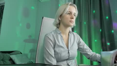 Snapshot of bethanycloud chatting on 10/27/25, 05:33 Bethany online show from 10/27/25, 05:33