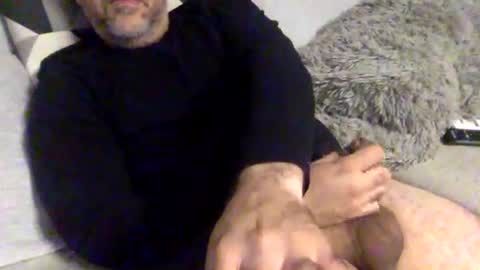 Snapshot of betoooox chatting on 12/25/24, 11:31 Virtual Gentleman online show from 12/25/24, 11:31