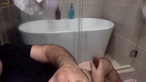 Snapshot of betoooox chatting on 10/18/25, 12:35 Virtual Gentleman online show from 10/18/25, 12:35