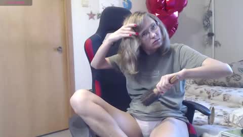 Betty online show from 03/09/25, 05:44