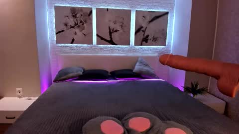 Snapshot of bettyrouse chatting on 10/18/25, 08:42 Betty online show from 10/18/25, 08:42