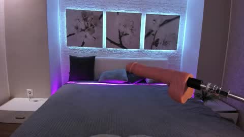 Snapshot of bettyrouse chatting on 10/21/25, 08:20 Betty online show from 10/21/25, 08:20