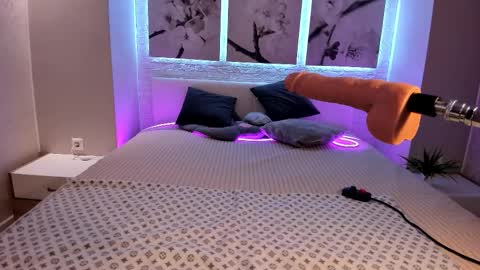 Snapshot of bettyrouse chatting on 10/29/25, 08:21 Betty online show from 10/29/25, 08:21