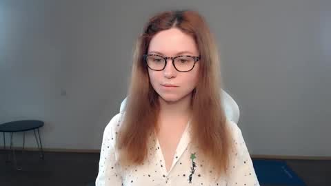 Snapshot of bettystar_ chatting on 12/20/24, 10:22 Betty online show from 12/20/24, 10:22