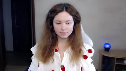 Snapshot of bettystar_ chatting on 01/28/25, 07:53 Betty online show from 01/28/25, 07:53