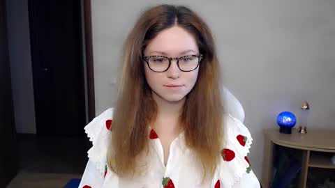 Snapshot of bettystar_ chatting on 01/30/25, 04:24 Betty online show from 01/30/25, 04:24