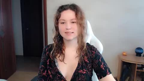 Snapshot of bettystar_ chatting on 09/10/25, 11:10 Betty online show from 09/10/25, 11:10