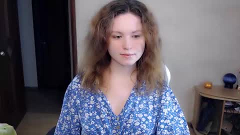 Snapshot of bettystar_ chatting on 09/14/25, 08:19 Betty online show from 09/14/25, 08:19