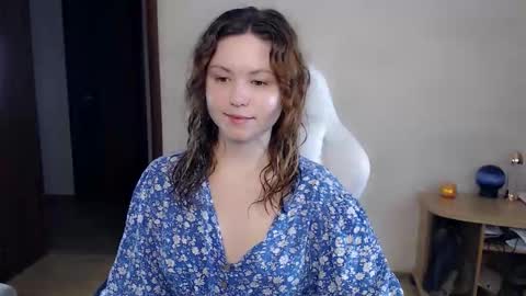 Snapshot of bettystar_ chatting on 09/24/25, 09:07 Betty online show from 09/24/25, 09:07