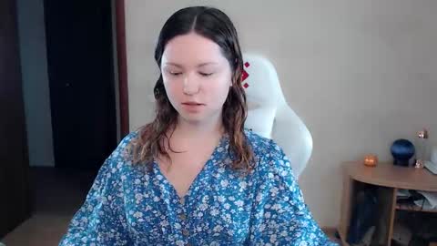 Snapshot of bettystar_ chatting on 10/08/25, 08:17 Betty online show from 10/08/25, 08:17