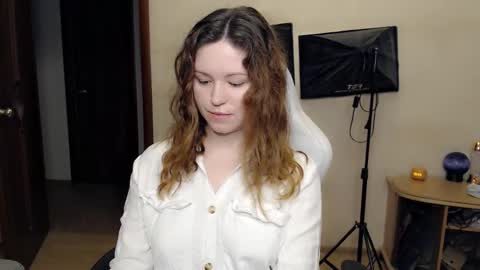 Snapshot of bettystar_ chatting on 10/16/25, 07:59 Betty online show from 10/16/25, 07:59