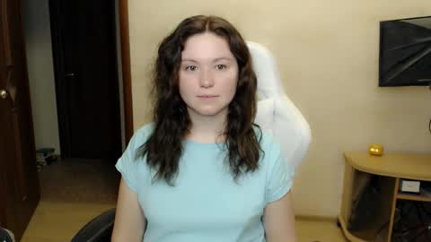 Snapshot of bettystar_ chatting on 10/29/25, 10:33 Betty online show from 10/29/25, 10:33