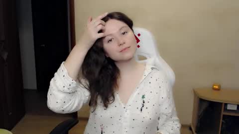 Snapshot of bettystar_ chatting on 11/13/25, 08:19 Betty online show from 11/13/25, 08:19