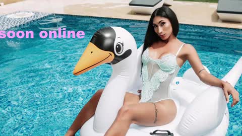 Nicolle Aviles online show from 01/17/25, 11:17