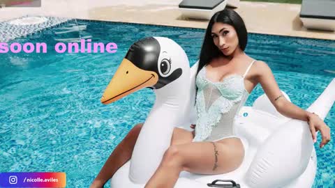 Nicolle Aviles online show from 09/17/25, 05:09