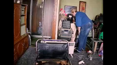 BeverlyQCynia online show from 11/13/25, 12:26