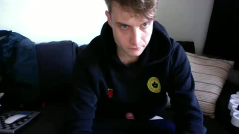 Snapshot of bgnzzz chatting on 11/01/25, 10:50 bgnzzz online show from 11/01/25, 10:50