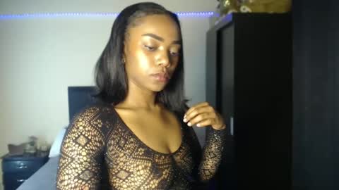 Snapshot of bhritany_brow chatting on 03/10/25, 02:17 Bhri online show from 03/10/25, 02:17