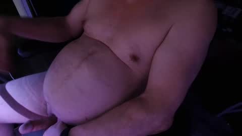 Snapshot of bi_chubby_sub61 chatting on 02/08/25, 06:01 Redmoon online show from 02/08/25, 06:01