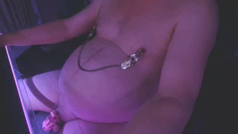 Snapshot of bi_chubby_sub61 chatting on 09/27/25, 06:40 Redmoon online show from 09/27/25, 06:40