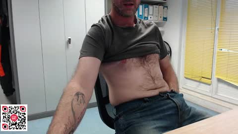 Snapshot of bi_french69 chatting on 01/11/25, 03:52 My name is David and if you like public exhibitions you wont be disappointed with me LoL - My favorite vibes is 44 online show from 01/11/25, 03:52