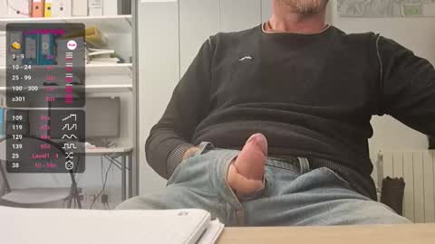 Snapshot of bi_french69 chatting on 10/07/25, 02:58 My name is David and if you like public exhibitions you wont be disappointed with me LoL - My favorite vibes is 44 online show from 10/07/25, 02:58