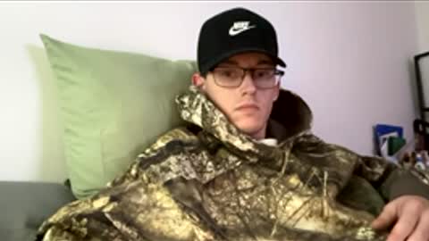 Snapshot of bi_inboston chatting on 12/01/25, 08:41 Robbie online show from 12/01/25, 08:41