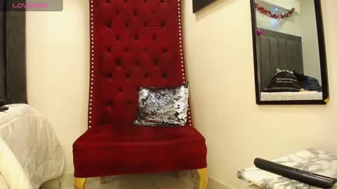 Snapshot of bianca_antonelli chatting on 12/25/24, 02:45 Bianca Antonelli online show from 12/25/24, 02:45