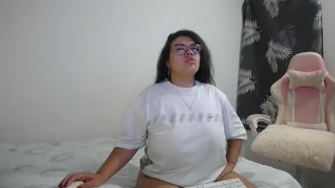 Snapshot of bianca_boobs chatting on 09/27/25, 08:19 Bianca Tuesday to Sunday from 2am to 6am UTC-5 online show from 09/27/25, 08:19