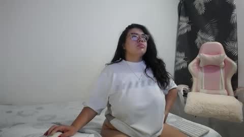 Snapshot of bianca_boobs chatting on 10/01/25, 09:15 Bianca Tuesday to Sunday from 2am to 6am UTC-5 online show from 10/01/25, 09:15