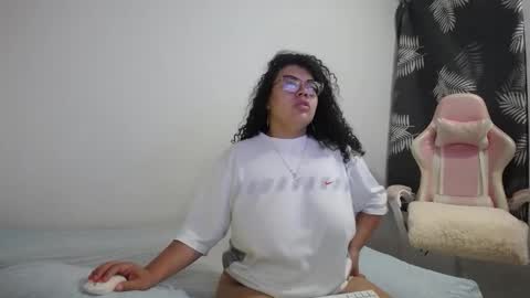 Snapshot of bianca_boobs chatting on 10/15/25, 09:20 Bianca Tuesday to Sunday from 2am to 6am UTC-5 online show from 10/15/25, 09:20