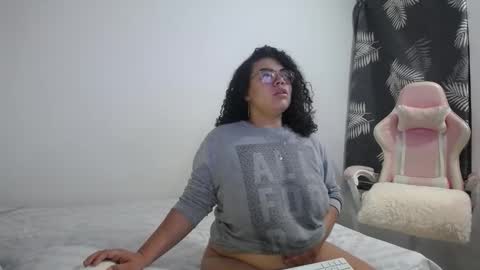 Snapshot of bianca_boobs chatting on 10/21/25, 09:32 Bianca Tuesday to Sunday from 2am to 6am UTC-5 online show from 10/21/25, 09:32