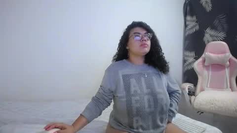 Snapshot of bianca_boobs chatting on 11/11/25, 09:20 Bianca Tuesday to Sunday from 2am to 6am UTC-5 online show from 11/11/25, 09:20