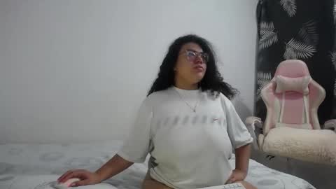 Snapshot of bianca_boobs chatting on 11/19/25, 10:15 Bianca Tuesday to Sunday from 2am to 6am UTC-5 online show from 11/19/25, 10:15