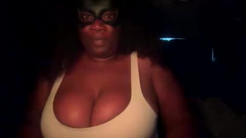 Snapshot of bianca_davis chatting on 10/29/25, 05:20 Bianca D online show from 10/29/25, 05:20