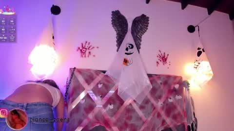 Snapshot of bianca_zaens1 chatting on 10/29/25, 12:07 B I A N C A online show from 10/29/25, 12:07