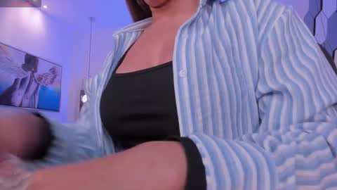 Snapshot of biancapierce_ chatting on 11/07/25, 12:05 Bianca Pierce online show from 11/07/25, 12:05