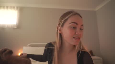 Bibi online show from 10/31/25, 02:23