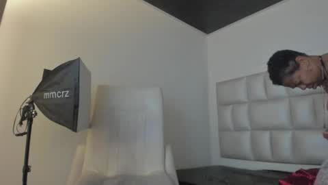 Snapshot of bibiana_js_ chatting on 09/19/25, 12:06 bibiana_js_ online show from 09/19/25, 12:06