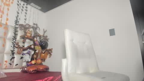 Snapshot of bibiana_js_ chatting on 10/20/25, 11:54 bibiana_js_ online show from 10/20/25, 11:54